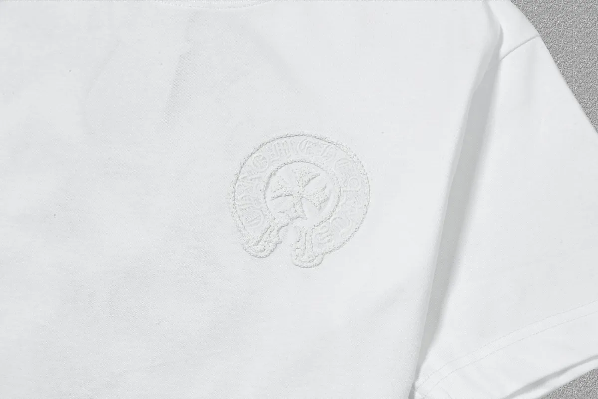 🅿️200 [CH Crow Heart] 2025FW short-sleeved T-shirt, hollow embroidery with arch bridge embroidery, high-end 26s double yarn 300g fabric, heavy fabric, custom stretcher rib, same vat and dye, complete three standards, same style for men and women, color: black, white, size: S M L XL 2XL
